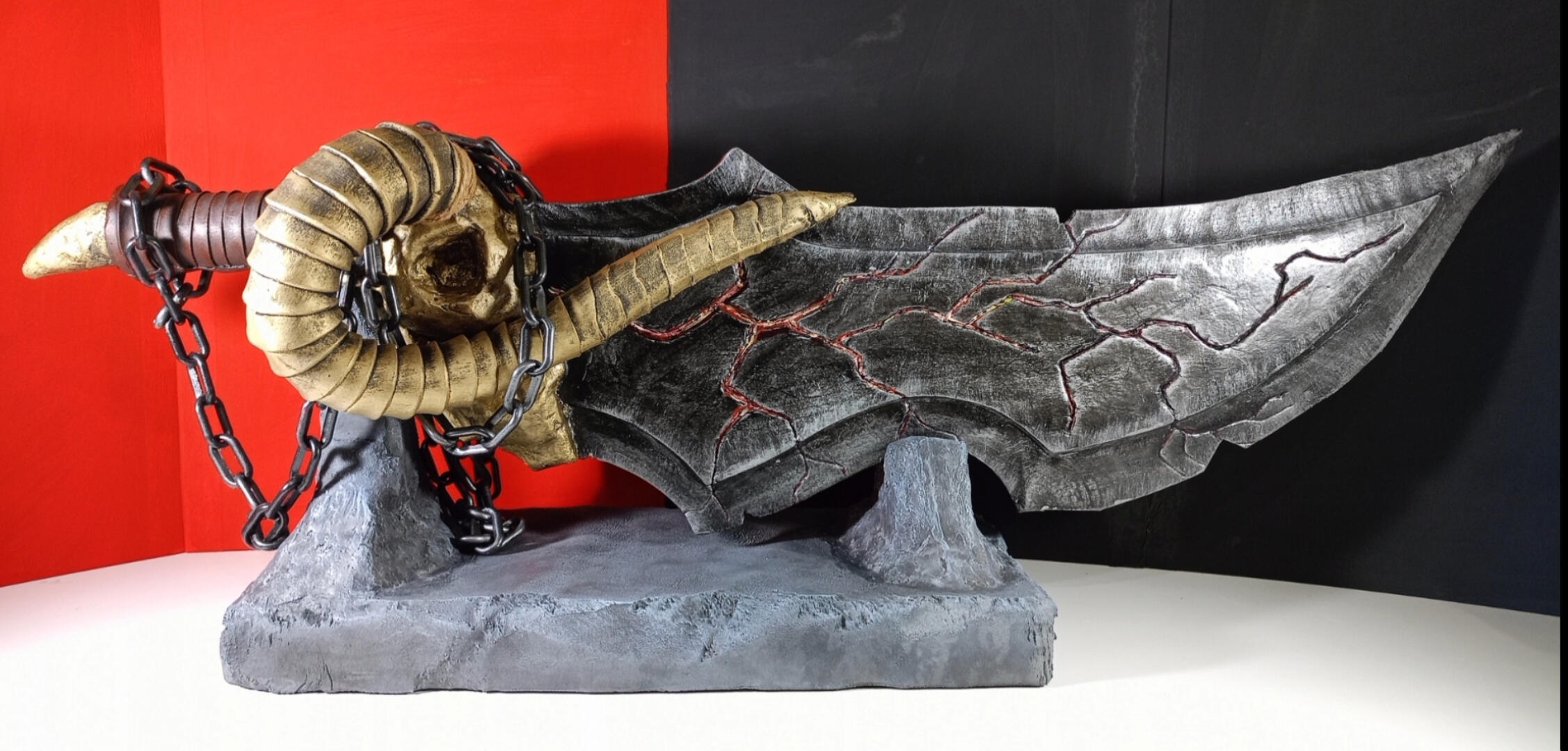 "Eldr Hrútr" the Flaming Ram | Cosplay item